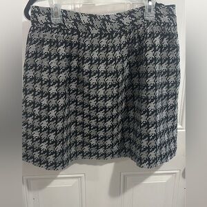 Crown & Ivy Elegant Black and White Patterned Garment